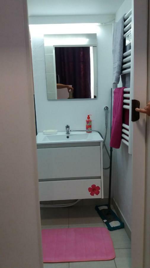 شقة Nice Apart Backpackers S5 المظهر الخارجي الصورة